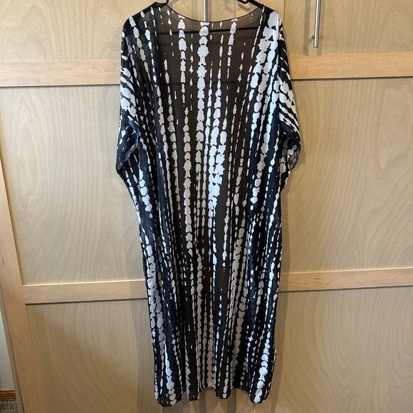 Black and White Mesh Swimsuit Coverup with Belt Size XL - Picture 6 of 9